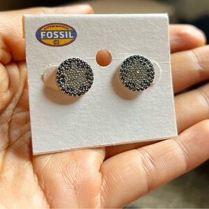 Fossil silver ombre studs!